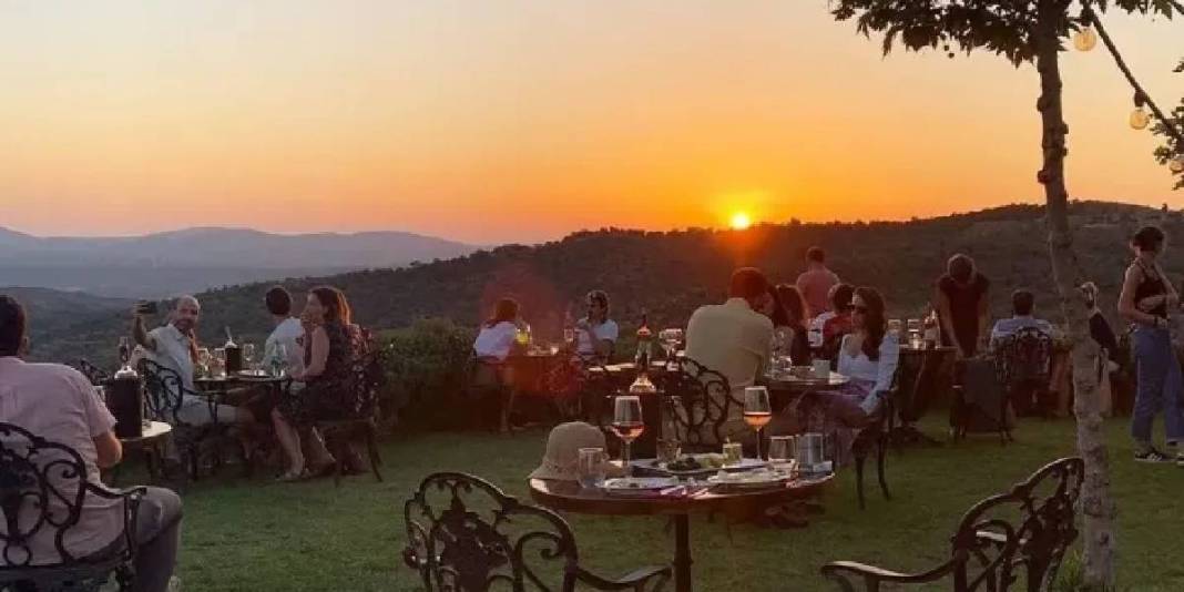 Bu köyü gören Alaçatı’yı unutuyor! Cennetin yanı başında: Doğasıyla hayran bırakıyor 5